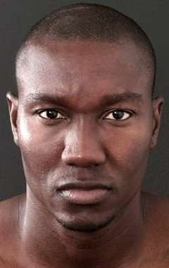 Актер Уоррен Белль