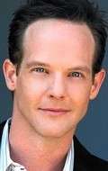Актер Джейсон Грей-Стенфорд