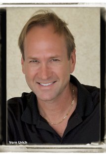 Актер Верн Урих