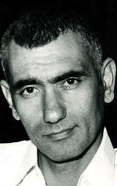 Актер Йылмаз Гюней