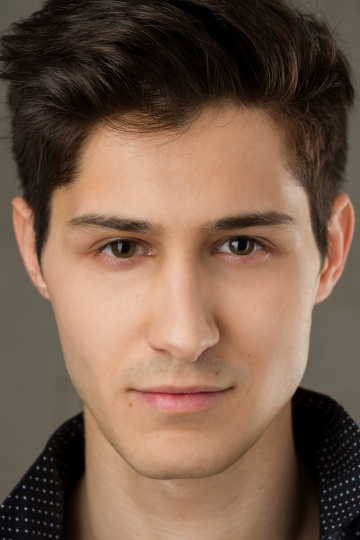 Актер Данила Дедовец
