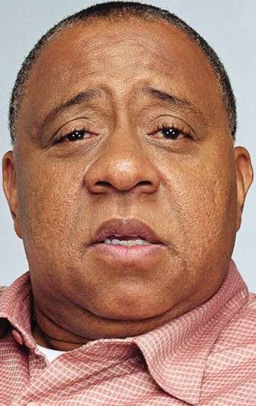 Актер Бэрри Шебака Хенли