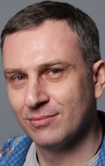 Актер Алексей Сдобнов