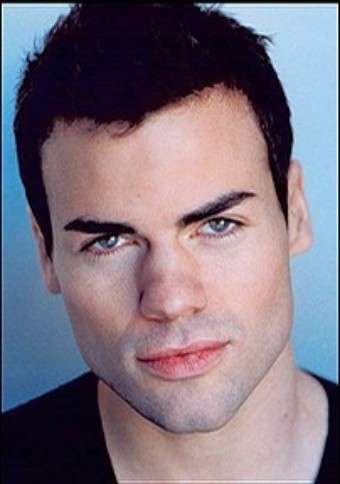 Фото Майкл Кунио