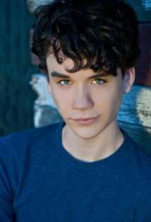 Актер Йен Хайланд