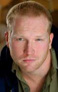 Актер Райан Смит