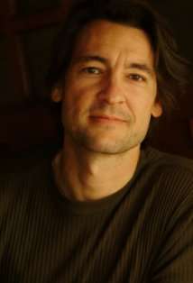 Актер Лэнс Дж. Холт