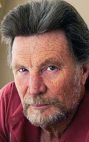 Актер Вернон Уэллс