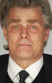 Актер Николас Кэмпбелл