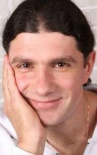 Актер Игорь Петров