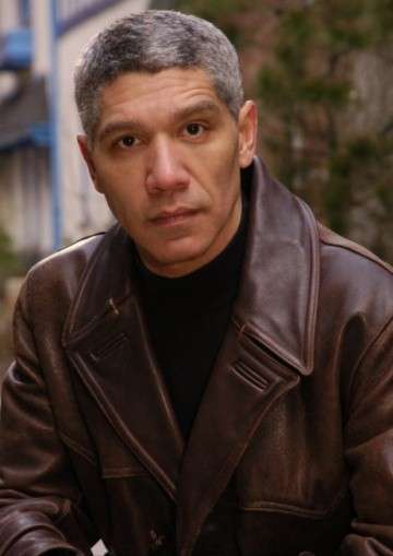 Актер Питер Френсис Джеймс