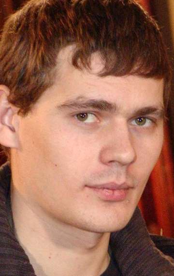 Актер Александр Пашков