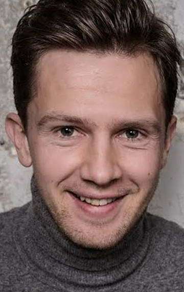 Актер Илья Ермолов