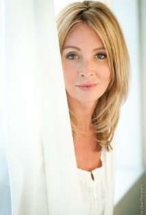 Актер Онали Эймс