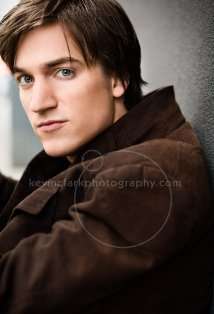 Актер Томас Гибсон