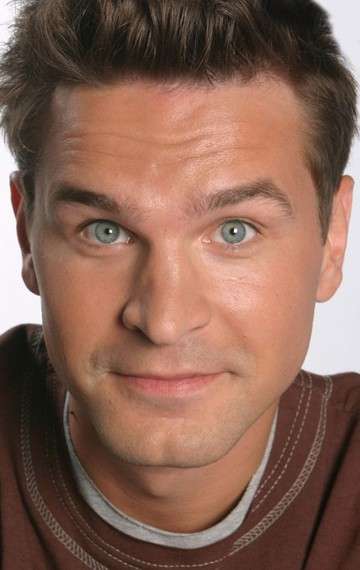 Актер Виктор Добронравов