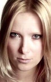 Актер Анна Слю