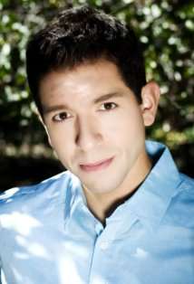 Актер Майкл Кортес