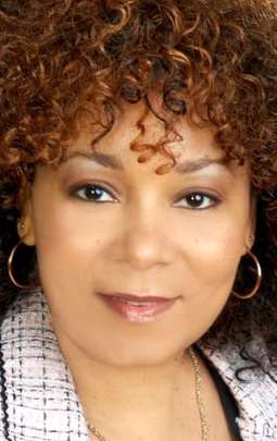 Фото Ярдли Кэвэна