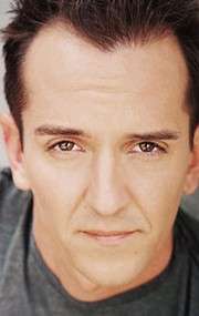 Актер Шон Хьюз