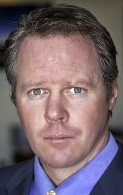 Актер Дэн Уорнер