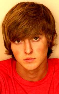 Актер Джордан Фрай