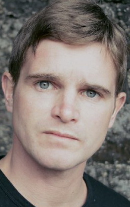 Актер Йен Кэй