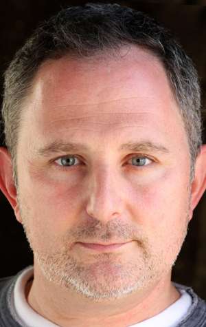 Актер Энди Милдер