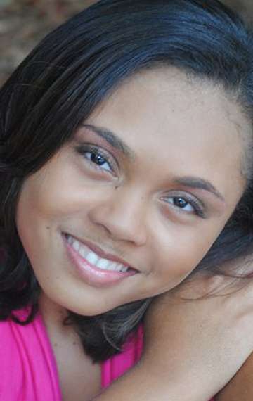 Фото Киэми Дэвел