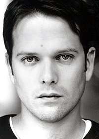 Актер Николас Барнс