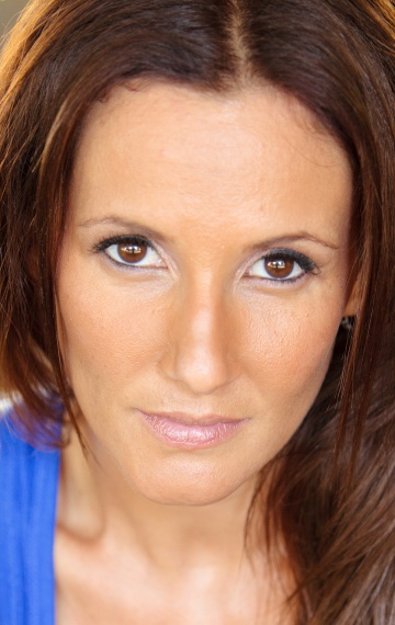 Актер Сара Фарукуа