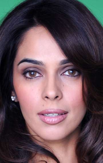 Актер Малика Шерават