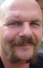 Актер Джордж Ньютон