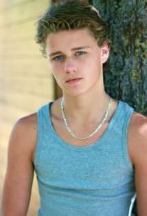 Актер Ти Вуд