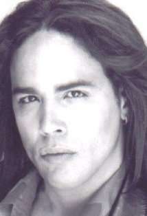 Актер Адам Гиффорд