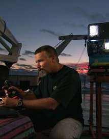 Актер Майк Кэмерон