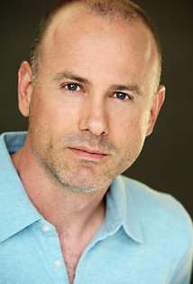 Актер Стив Стейли