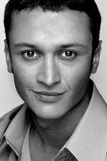 Актер Крис Биссон