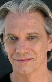 Актер Джонатан Фуллер