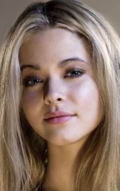 Актер Саша Питерс