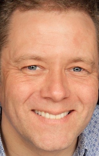 Актер Джон Калшоу