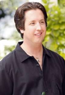 Актер Стив Литтл