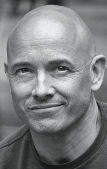 Актер Джеймс Хикс