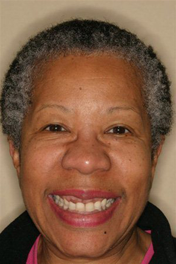 Актер Б.Дж. Харрисон