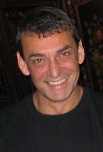 Фото Брюс Кэри