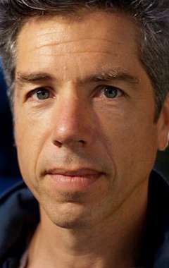 Актер Дуглас Уэстон