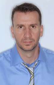 Фото Саймон Лонгмор