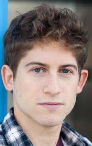 Актер Алекс Д. Линц