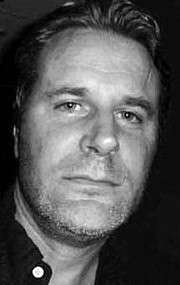 Актер Чарльз Роккет