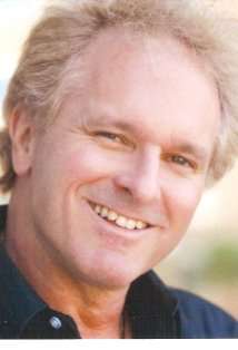 Актер Ларри Лэвэрти